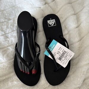 Reef Women's Black Flip-Flop Slippers